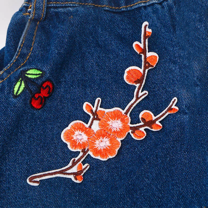 Patching Plum Blossom Patching Down Cheongsam Clothes Cloth Sticking Embroidery Flowers Chinese Wind Clothes Patching Trumpet