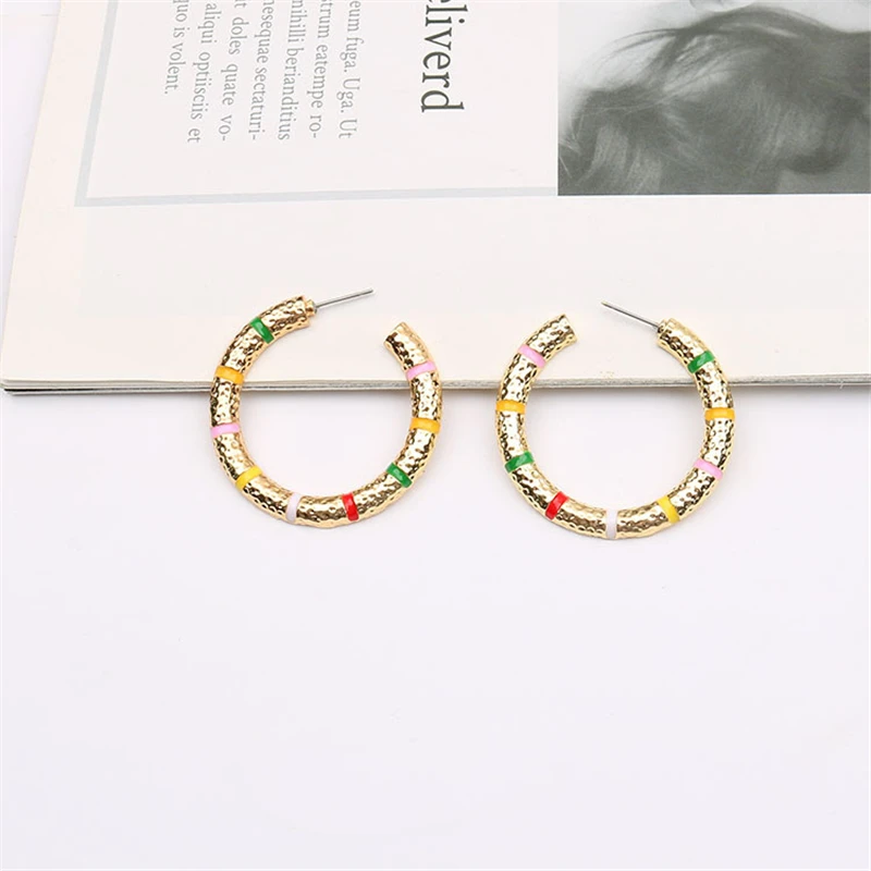 Donarsei New Fashion Colorful Heart Statement Earrings For Women Simple Female Circle Hoop Earrings Party - Окраска металла: 02