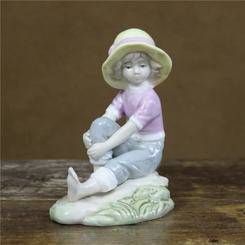 

Porcelain Lakeside Girl Figurine Decorative Desktop Ceramics Chicken and Daughter Miniature Childhood Ornament Craft Accessories