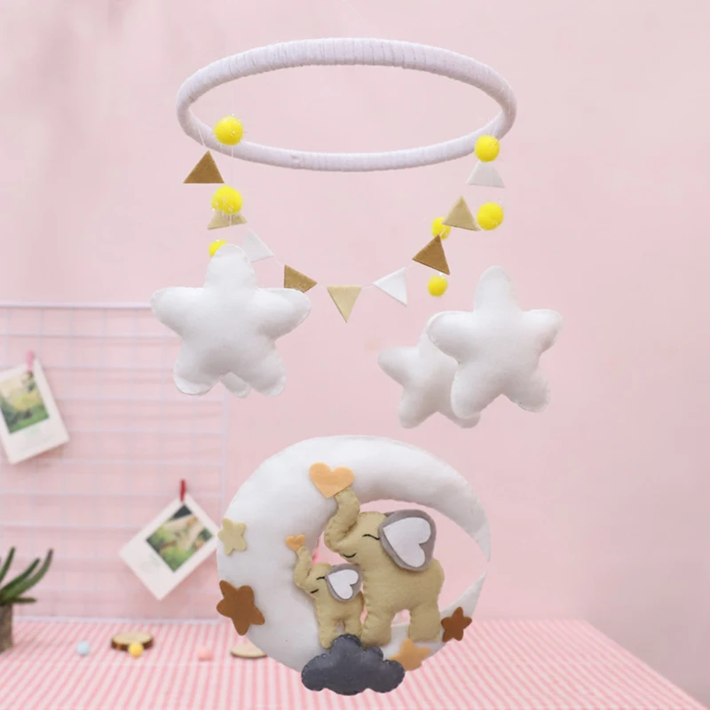 

Cute Elephant Wind Bells Baby Bed Ornament Needle Felted Animals Home Livingroom Decor Christmas Felt Aeolian Bell DIY Craft Kit