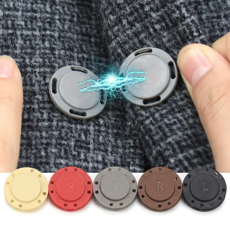 Un paio di bottoni magnetici forniture per cucire abbigliamento