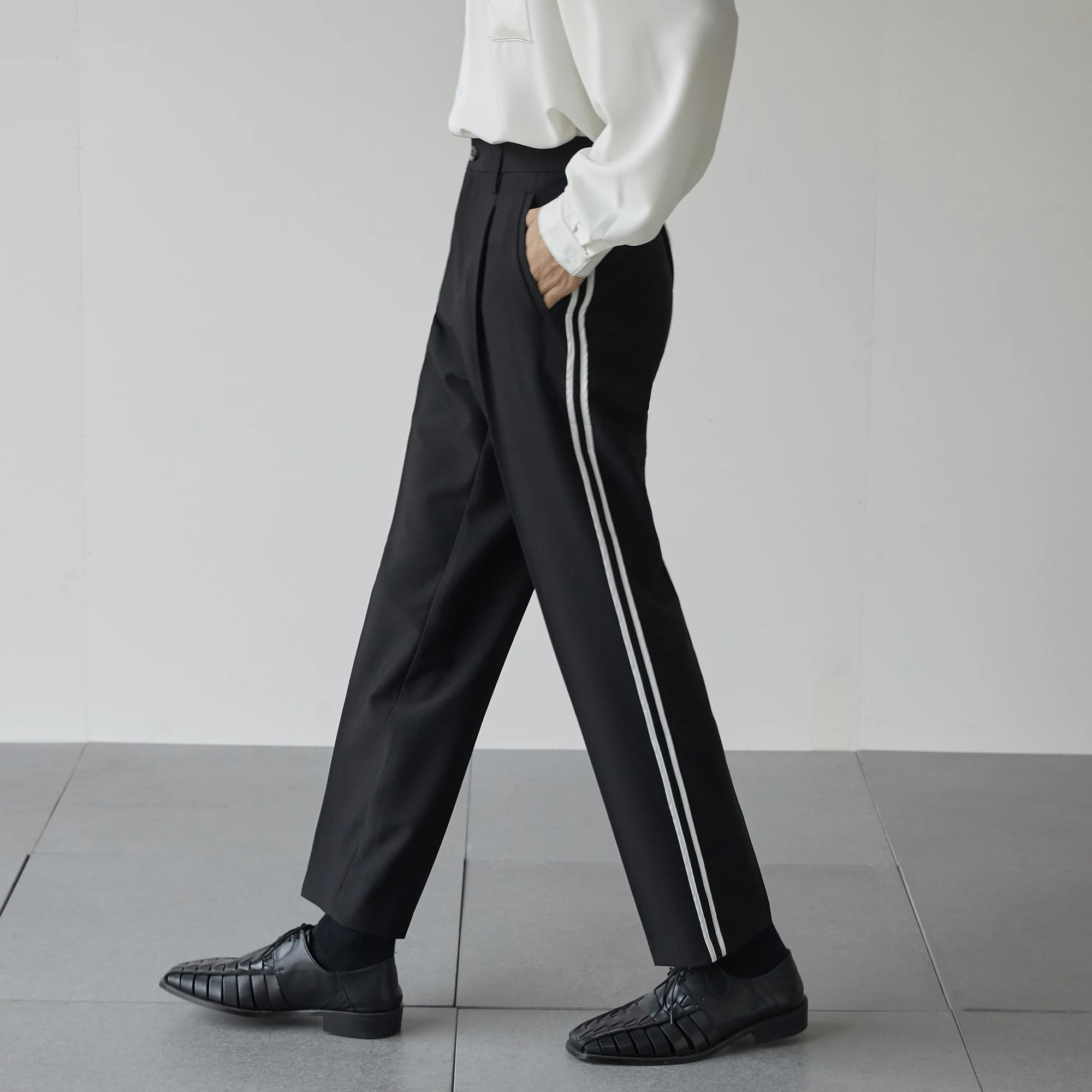 

Новинка 2022, Мужская одежда, оригинальный подиумный ночной клуб, свободные прямые повседневные брюки в полоску, костюмы