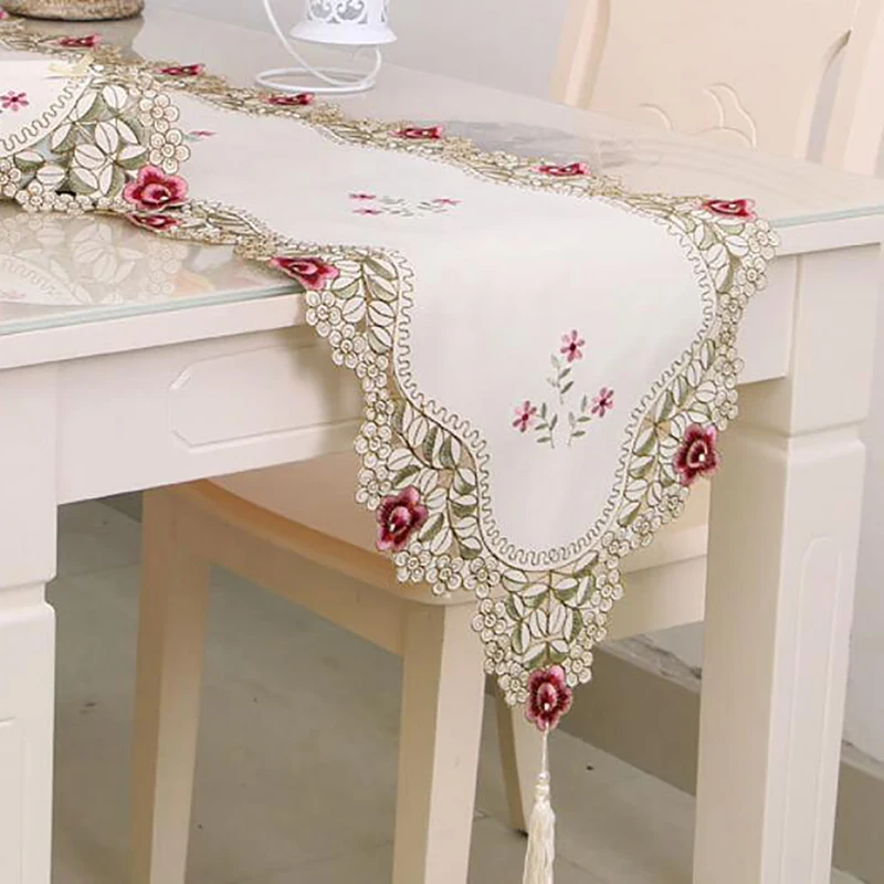 436825 Pastoral Table Runner Embroidered Flower Leaves Hollow Polyester Table Covers Dustproof Table Decor for Home Party Wedding - Цвет: 436825