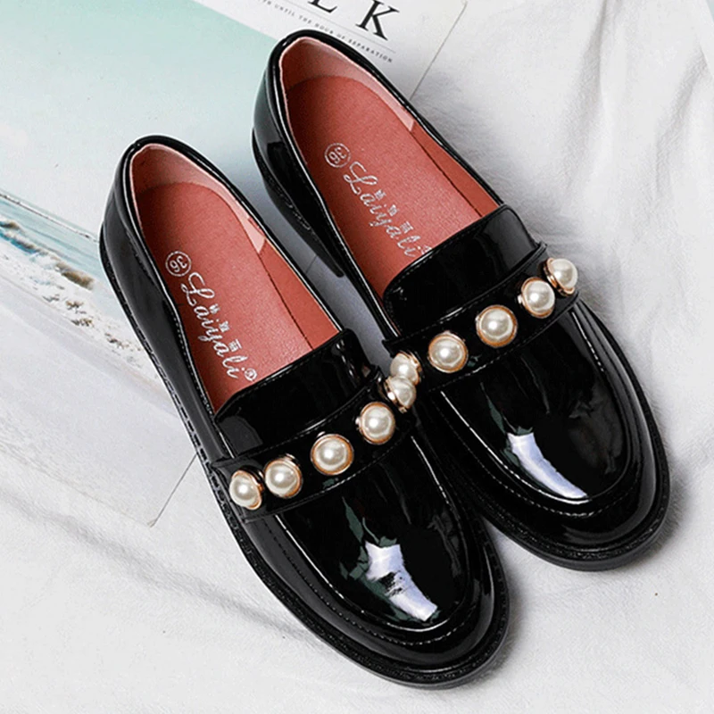Patent Leather beads oxfords women shoes british derby shoes for woman flats pearl slip on add cashmere loafers size 34-42
