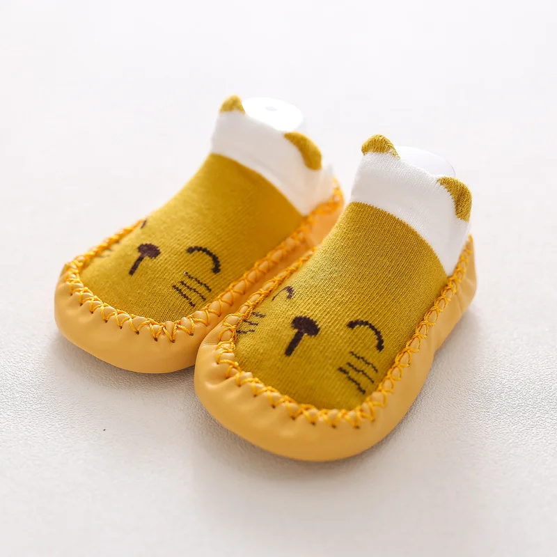 NEW Neonatal Rubber Sole Socks Infant Girls Baby Boys Shoes Spring And Autumn Baby Landing Socks Non-Slip Soft