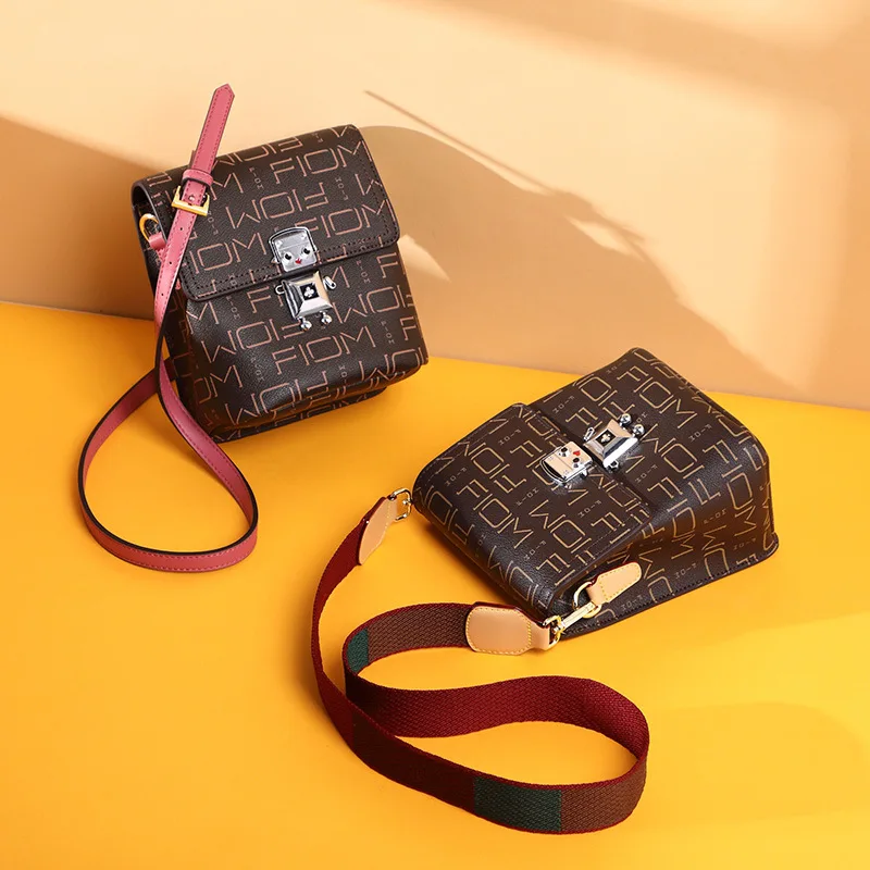 

P-F bag 2019 new Messenger Bags Handbags Women Bags Designer robot Bag Fashion Shoulder Bag Women PVC Leather Handbags