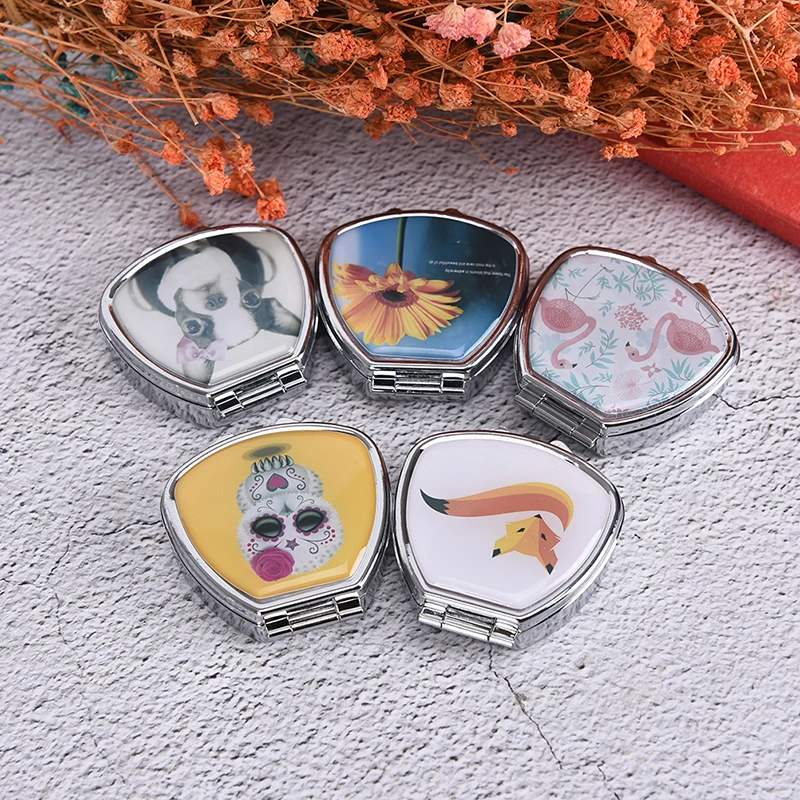 1PCS Portable Pill Box Folding Metal Pill Case Small Case Silver Tablet Pill Boxes Medicine Organizer Randomly
