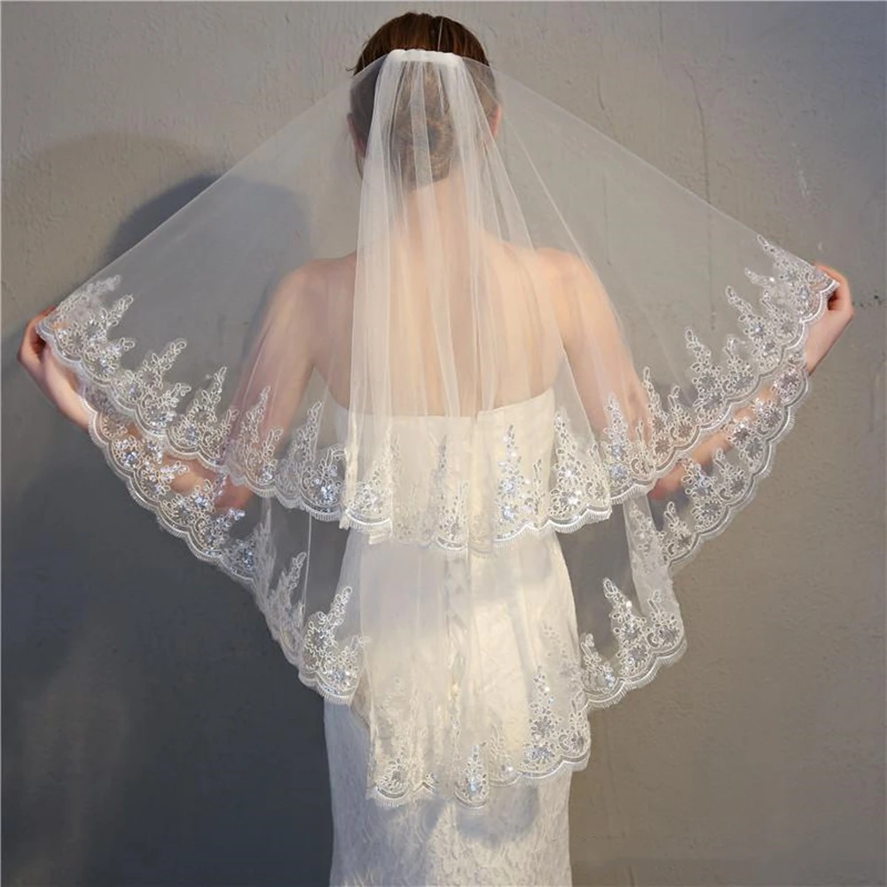 

In Stock Cheap Bridal Wedding Veils Short 2 Layers White Ivory Bridal Veils with Comb Lace Appliques Sequin Tulle Wedding Veils