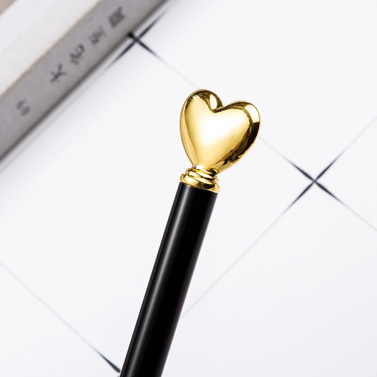 Ballpoint Pen 1PCS Creative Multicolor Ballpoint Pen Business Metal Heart Office Pens School Stationery Office Supplies