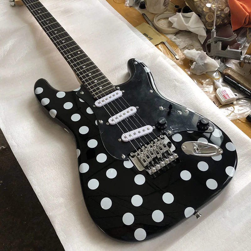 

2019 Factory Custom ST Electric Guitar,free shipping Electric Guitar