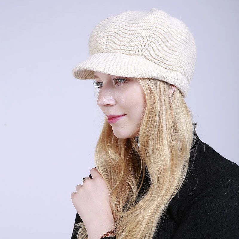 Зимняя шапка с козырьком вязаная Повседневная винтажная женская берет крючком