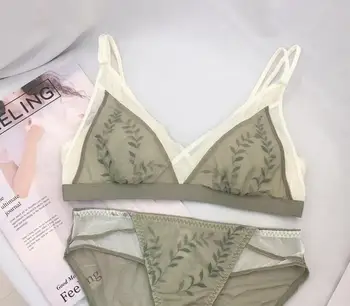 

Wriufred New sexy mesh comfortable lingerie with panties set no steel ring mid-thick underwear gather deep V AB cup bra sets