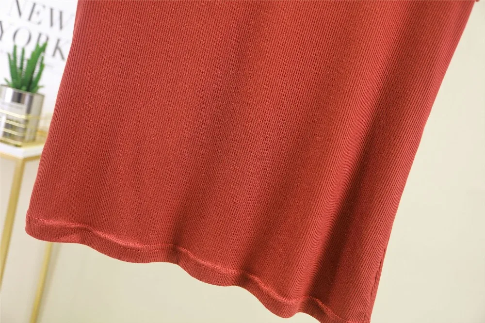 13281984088_1048979937