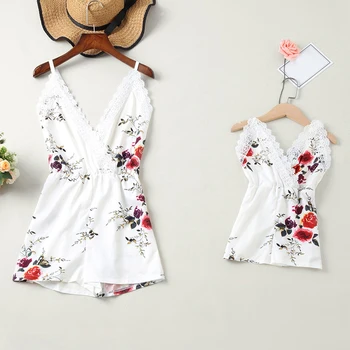 

Mother Daughter Dresses Family Matching Outfits White Flowers Print Mommy and Me Clothes Family Look Mom and Baby Girl