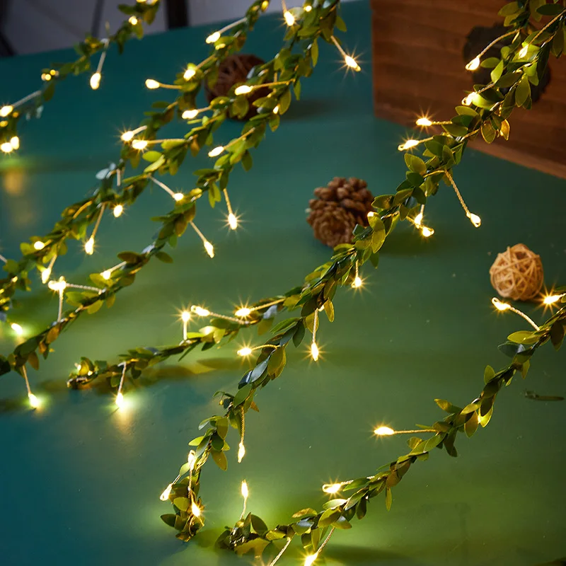 Рисунок 5 - Искусственная гирлянда-занавес из зеленых листьев