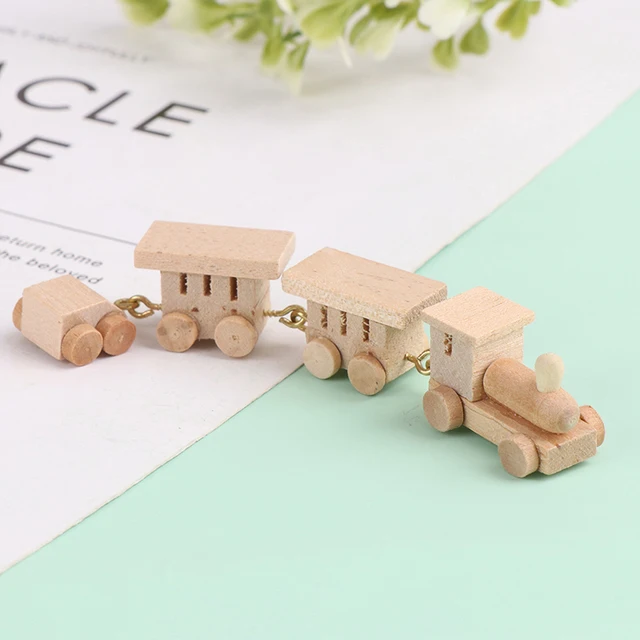1Pc Mini Wooden Train Simulation Model Toys 1/12 Dollhouse Miniature Accessories For Doll House Decoration Educational Toys 5