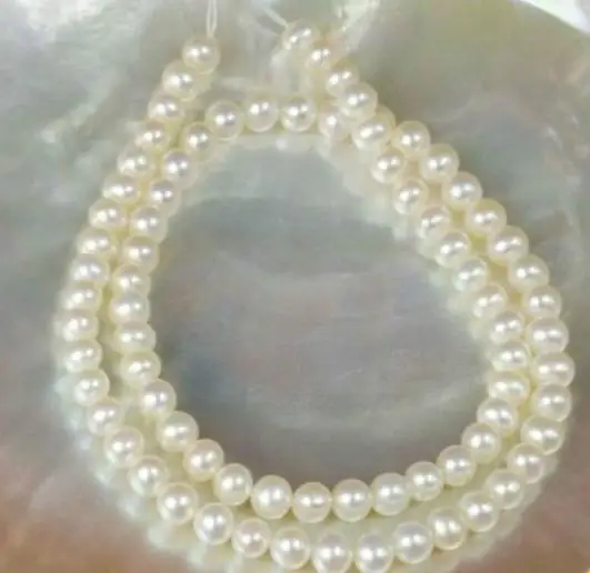 

Hot Sell Beaded Necklaces 8-9mm South Sea White Round Pearl Necklace 18inch 14K Gold Clasp