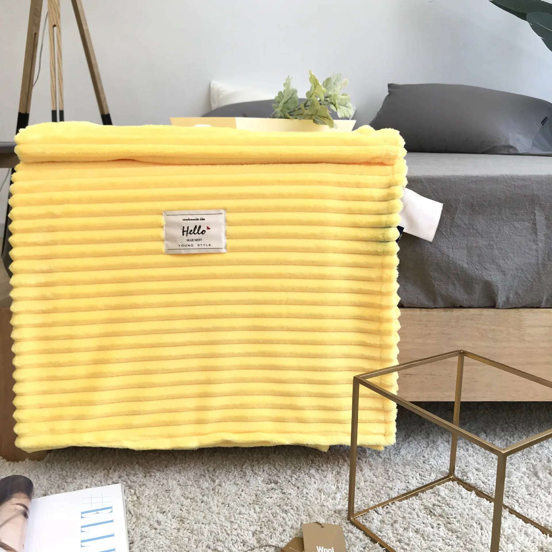 

Milk Fleece Blanket Summer Blanket Thin Summer Airable Blanket Flannel Towel Blanket Nap Coral Velvet
