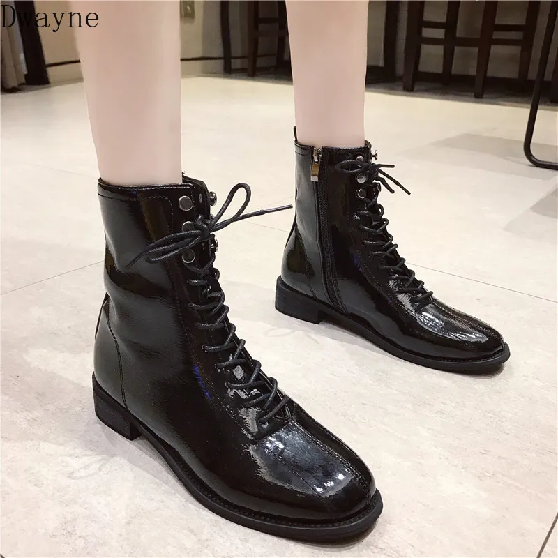 

Autumn and Winter 2019 New Square Head Martin Boots Female British Wind Short Barrel Fastener Coarse-heeled Locomotive Shoe Boot