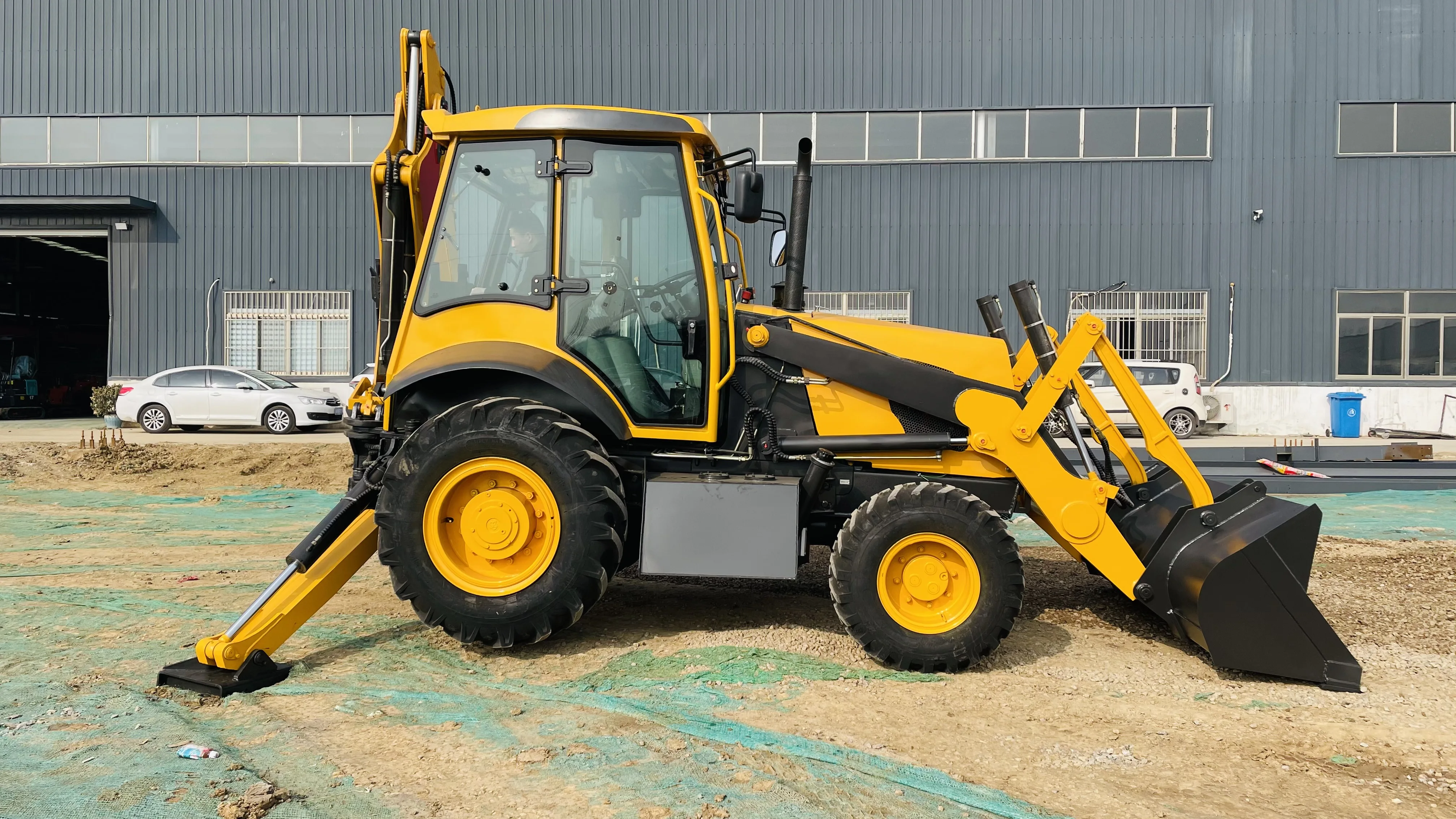 Рисунок 2 - Разрешено EPA, маленький экскаватор-погрузчик