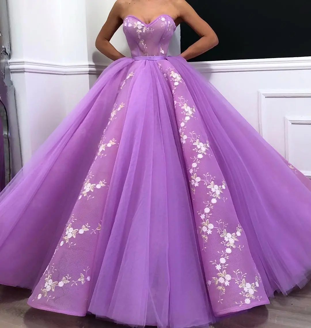 

Sexy Lavender Ball Gown Prom Dress Sweetheart Tulle Lace Appliques Formal Evening Dresses Plus Size Special Occasion Party Gowns