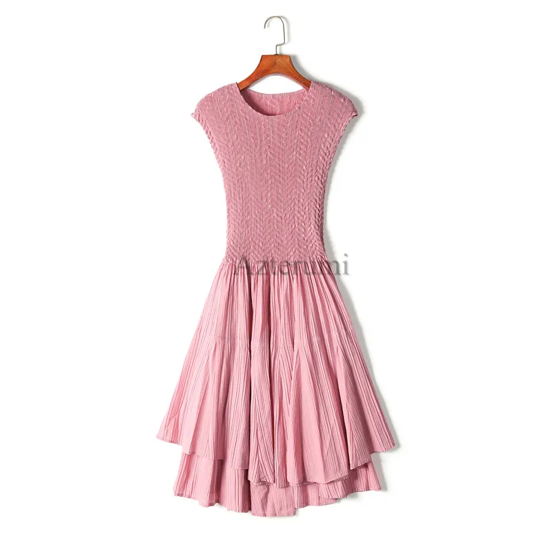 High Quality New Simple Women Casual Dress Sleeveless Round Neck Summer Dress Elegant Office Lady Solid Pleats Dresses