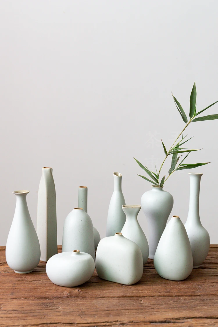 

Chinese White Ceramic Vases For Tea Ceremony Tabletop Decoration Simple Quaint Style Living Room Home Creative Japanese Vase