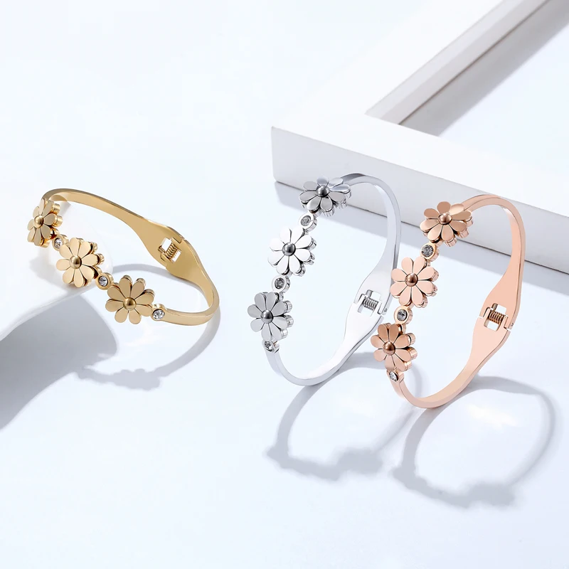 Crystal And 3 Chrysanthemum Shape Bracelets & Bangle Stainless Steel Spring Open Gold Color Bangle For Women Brand Jewelry bangle bracelet crystal bracelets stainless steel bracelet