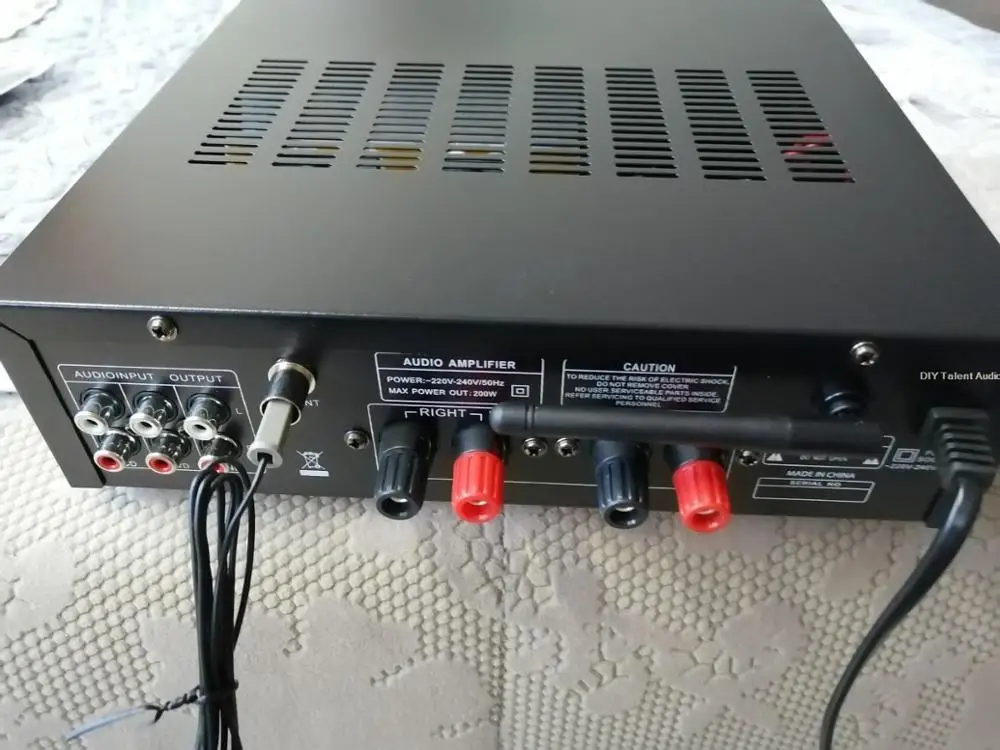 FM радио U диск SD карта Микрофон цифровой высокой мощности 2 канала Bluetooth усилитель мощности бытовой Karaok amp