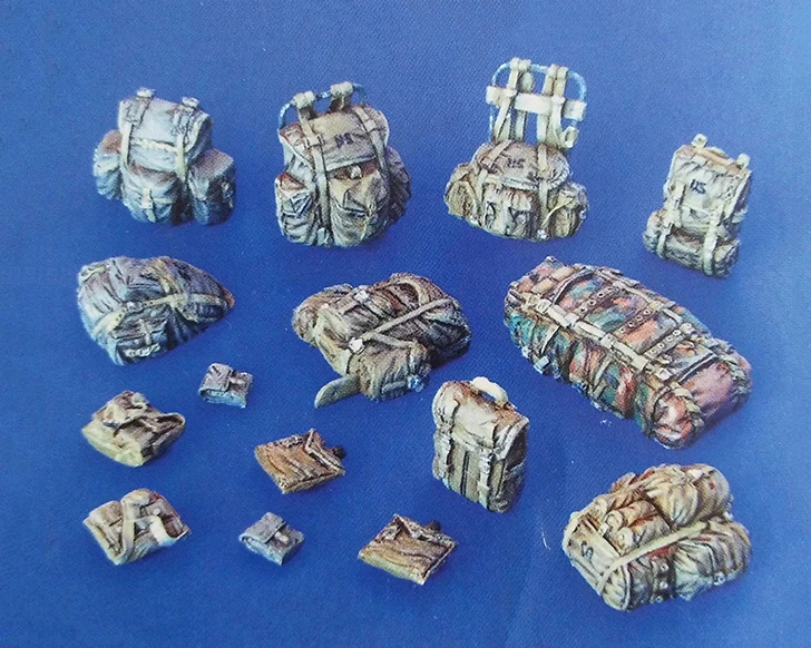 

1/35 Resin Model Building Kit Figure Tank bag