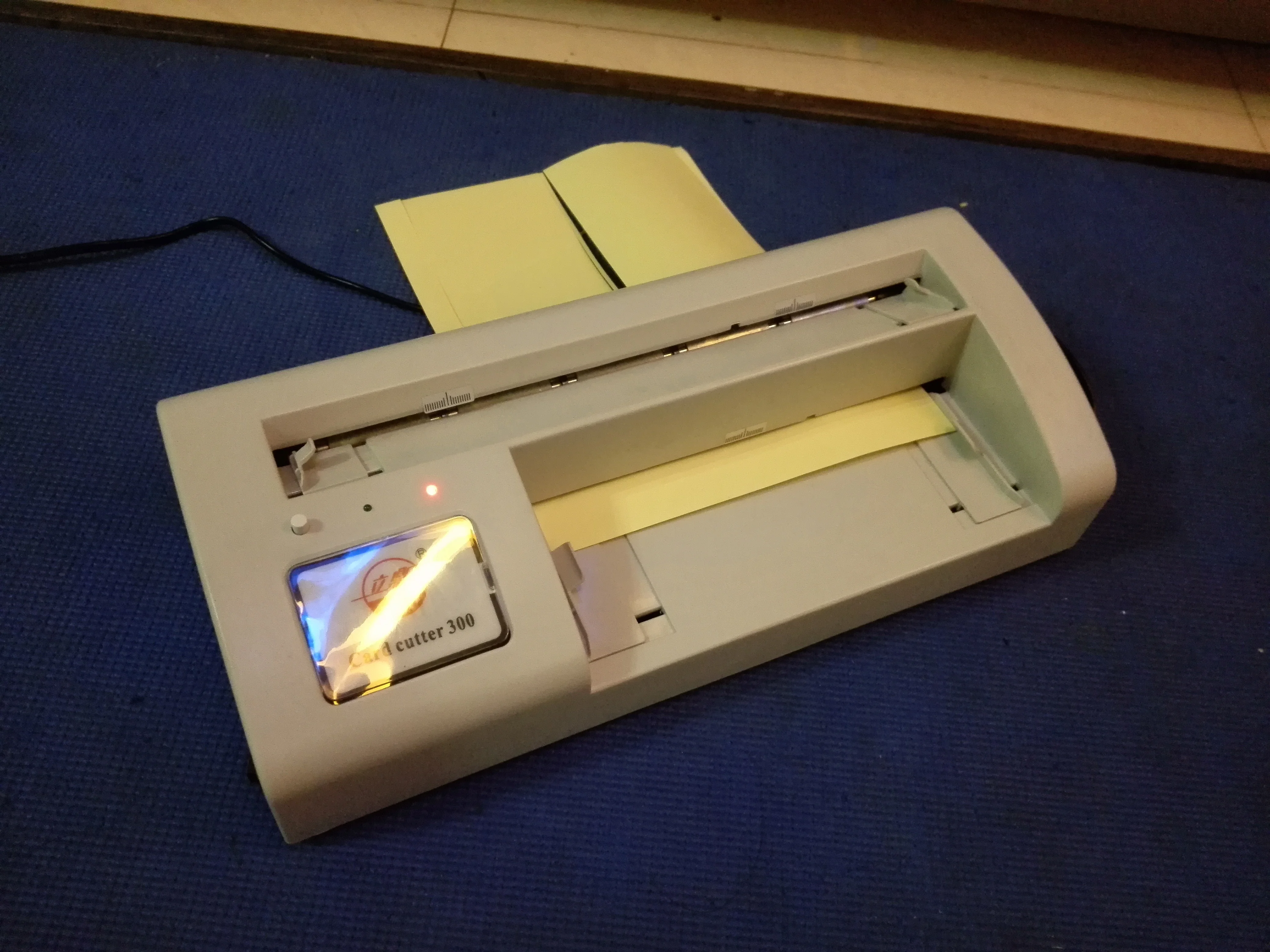 BusinessCardCutterAutomaticbusinessNamecardcuttingmachine