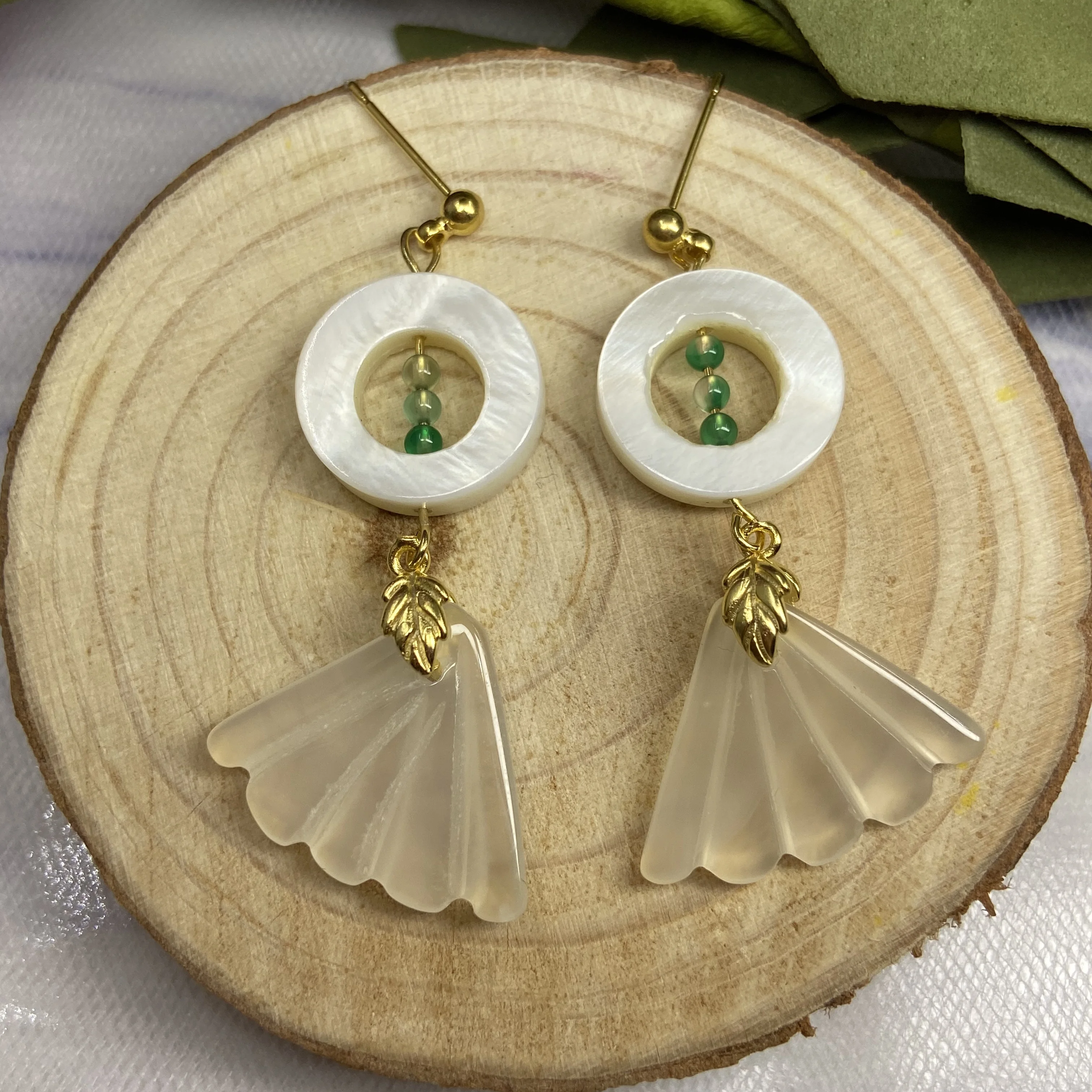 

Manual Shell Ear Stud Christmas Decoration Earrings For Women ES0003