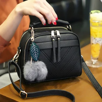 

Women's bag 2020 new indentation double zipper bread small square bag fashion hair ball leaf pendant shoulder bag