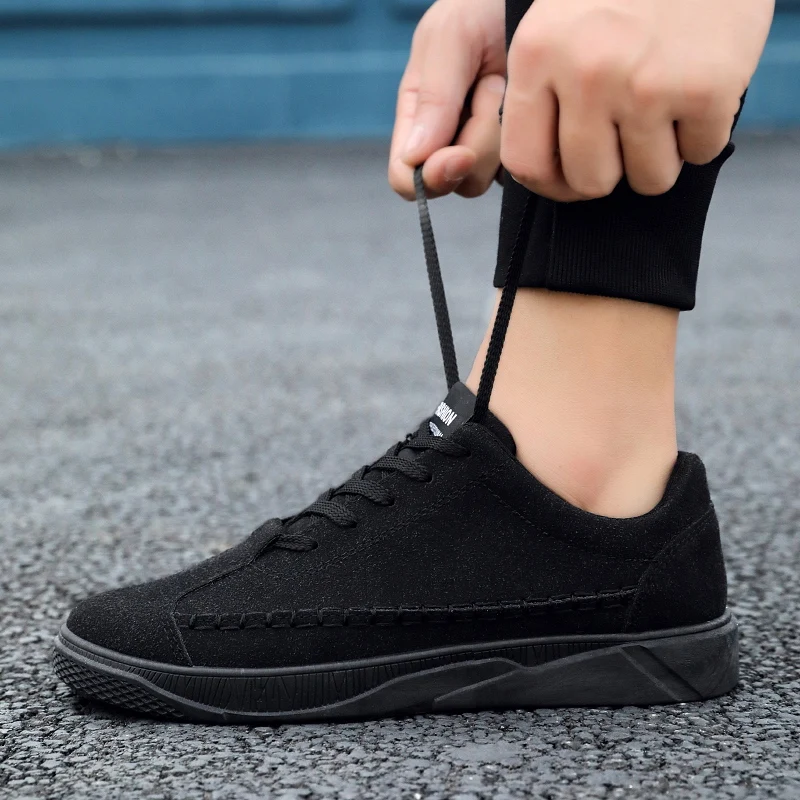 New men casual board shoes lightweight low-top sneakers black breathable comfortable shock absorption non-slip wear single shoes