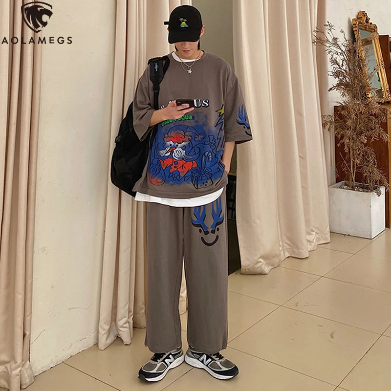 

Aolamegs Men's 2 Piece Sets Cartoon Cute Santa Print Sportswear Suit High Street T-Shirt and Casual Sweatpant Fashion Streetwear