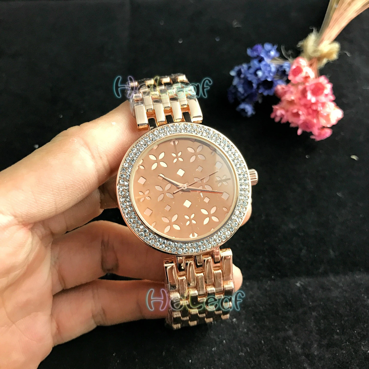 

Luxury Fashion dimond Women Watches Silver Gold Round Stainless Steel Band Quartz Watch Female Clock black Montre Femme Relogio