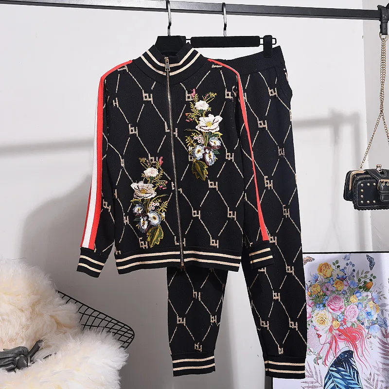 

2019 Autumn women's high quality embroidery floral knitting coat +casaul pants two piece set Chic women's sweat suit B016