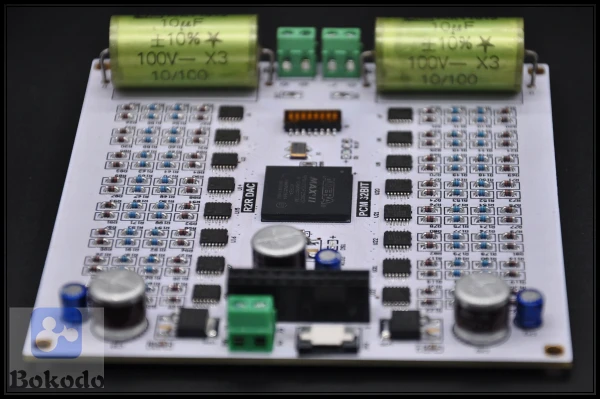 R2R PCM 32-битный полностью дискретный декодирования ЦАП стерео с Дисплей