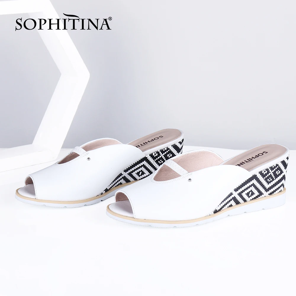 SOPHITINA/Новые Элегантные Тапочки Женские выразительные тапочки на танкетке с