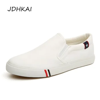 

2019 Summer Men Casual Shoes Fashion Comfortable Slip-On Black White Lovers Shoes For Men Flats New Arrival Loafer Sneakers Men