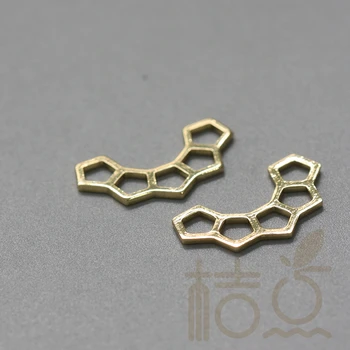 

Solid Brass Honey Comb Link - 17.4x9.5mm (3872C)