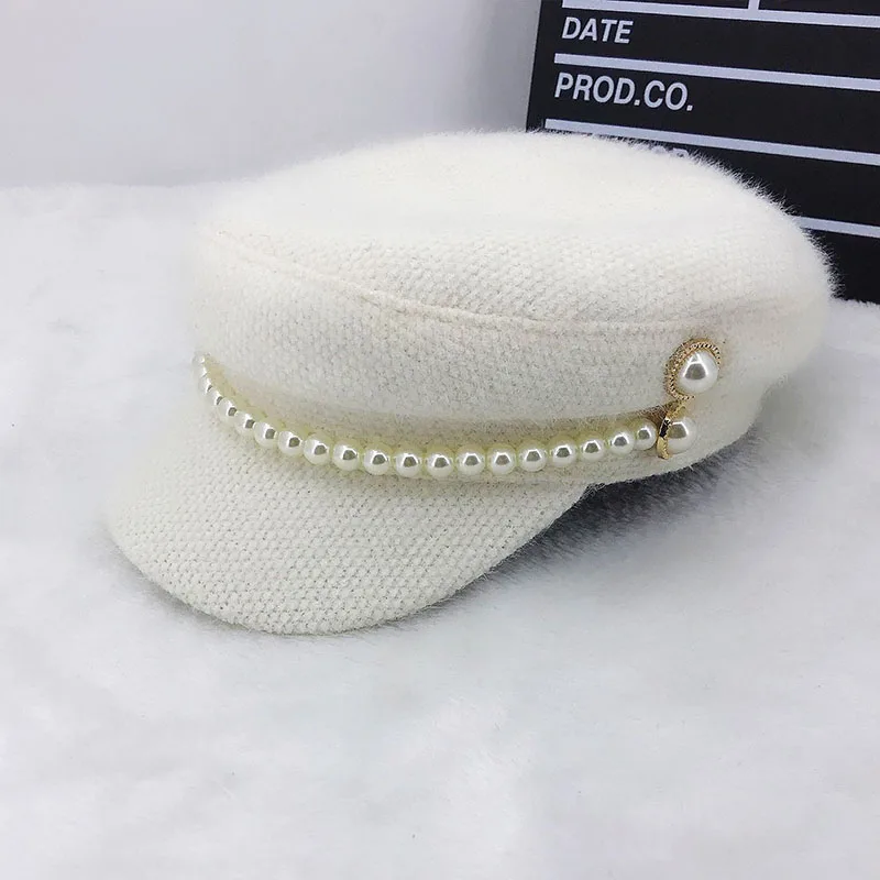 Women Winter Warm White newsboy caps female pearl Band Fur Hat Black military vintage flat top thick warm hats cotton newsboy cap,windproof winter hat