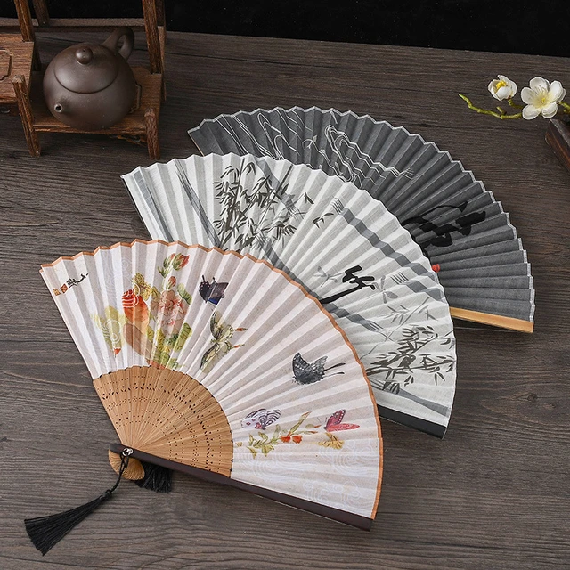 GMMGLT Floral Folding Hand Fans Chinese Style Bamboo Folding Fan Vintage Pattern Hand Fan Handheld Fabric Folding Fan Women's Hollowed Bamboo Hand Holding