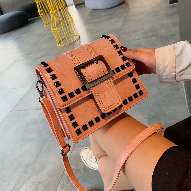 

2020 Fashion PU leather Rivets Women Crossbody Bags Vintage Handbags Ladies Shoulder Messenger Bags Totes Clutches Female Purse