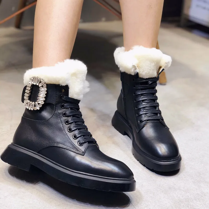

Snow boots 2019 warm wool plush Inner women winter ankle boots Flat Platform Rhinestone Martin boots Genuine leather shoes woman