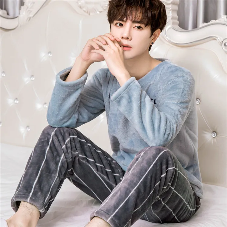 Thicken Flannel Men's Pajamas Two Piece Fashion Print Feather Home Clothes Loose Soft Homewear Pajamas Warm Winter 2Pieces/Set satin pajamas