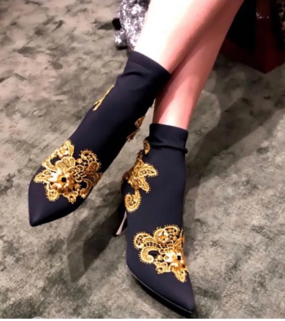 

Botas Mujer Invierno 2021 Runway Fashion Gold Embroidered Stiletto Boot Blade High Heel Boots Black Sock Ankle Boots Woman