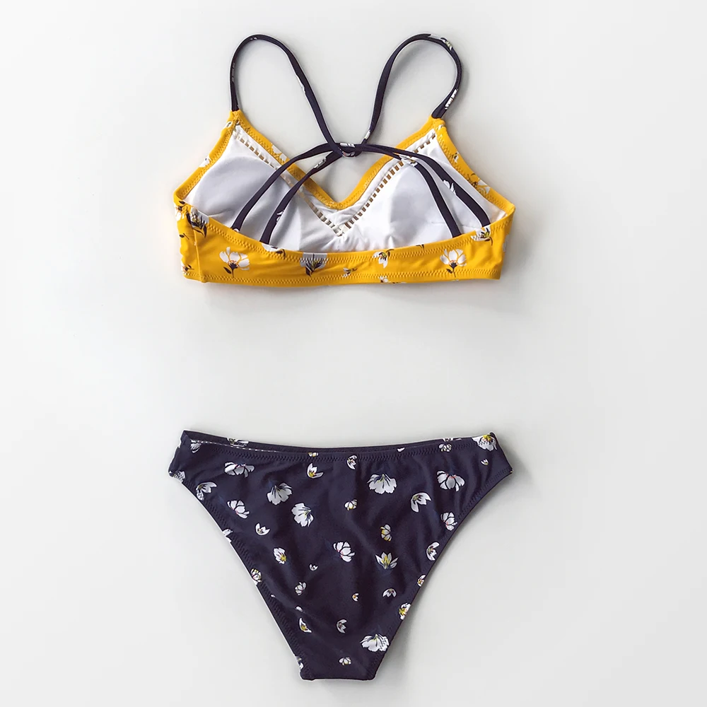 CUPSHE желтый и черный цветочный комплект бикини сексуальный с v-образным вырезом Мягкий купальник из двух частей купальник женский пляжный купальник