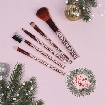 

Gift set of makeup brushes, 5 items, with a postcard