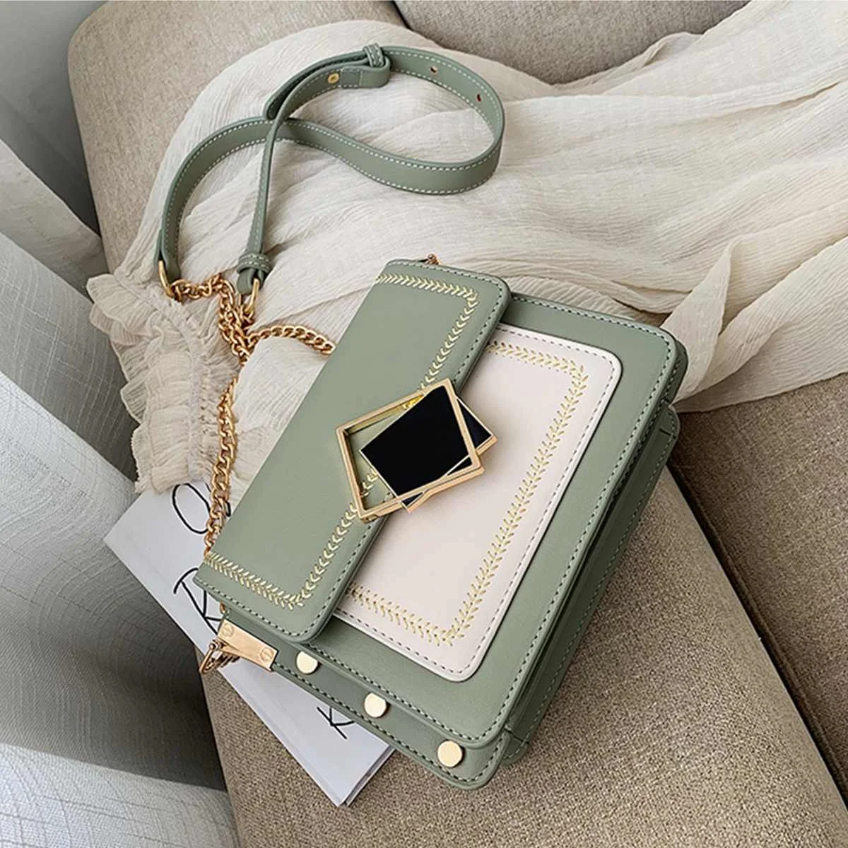 

Fashion Authentic Chain Pu Leather Crossbody Bags For Women Shoulder Messenger Bag Special Lock Design Female Travel Handbags